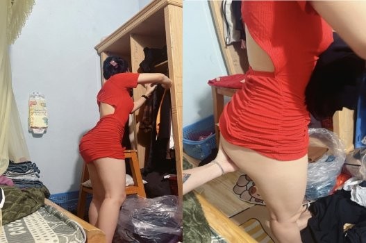 Mới chạm bím em nước dâm tuôn trào