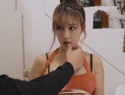 Sung sướng với em gái xinh dâm mới quen trên mạng